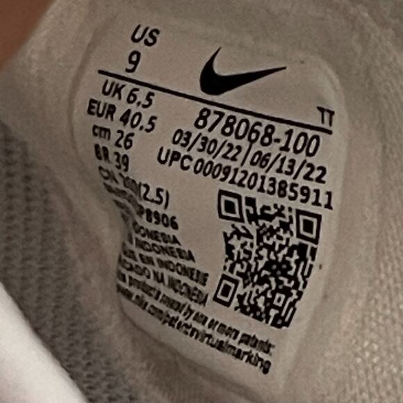 Nike Air Presto Womens 9 White Pure Platinum Lightweight Sneaker 878068-100 - Picture 8 of 10